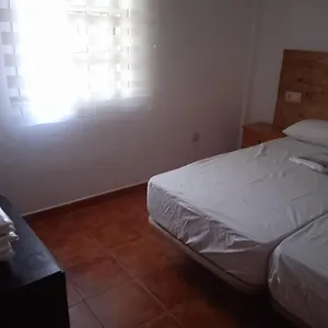 Apartamento Iris, Facinas